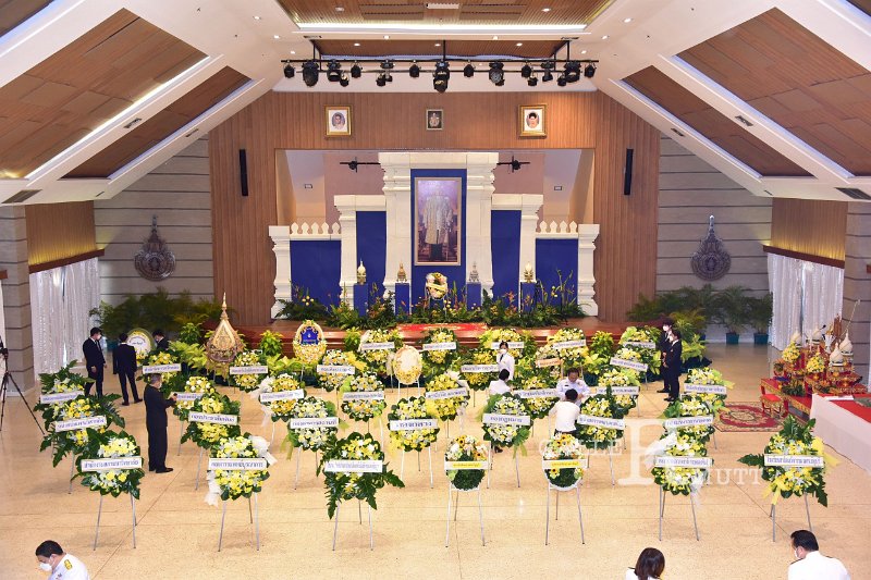 20211013 laying-a-wreath-005.JPG